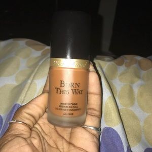 Too Faced Born This Way Foundation